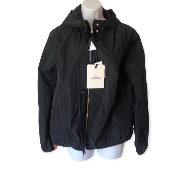 Moncler Asuncion Black Jacket - Picture 10 of 11